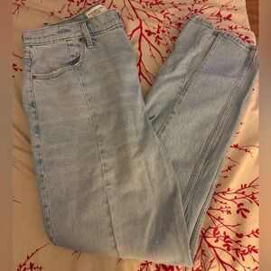 Abercrombie Women’s Curve Love Ultra High Rise 90s Straight Jean